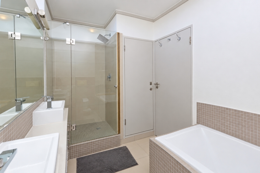 3 Bedroom Property for Sale in Claremont Upper Western Cape